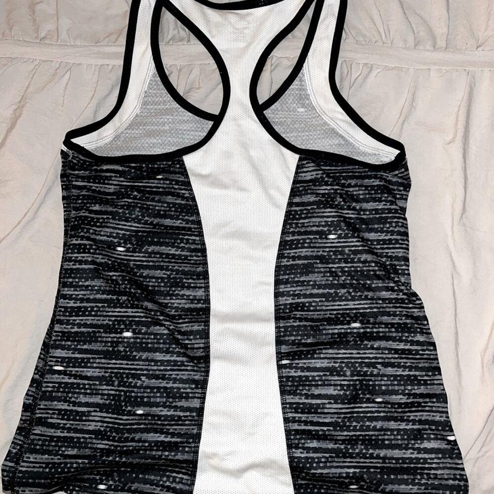 Champion Duo Dry - 2 Workout tops Size Medium - Picture 3 of 13